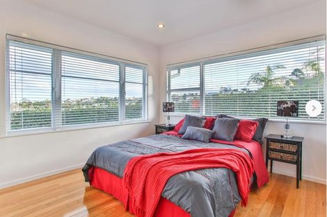 Photo of property in 16 Limmer Place, Browns Bay, Auckland, 0632