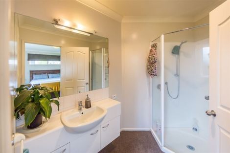 Photo of property in 2 Hawkins Place, Rangiora, 7400