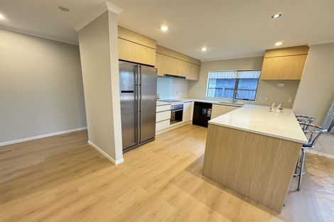 Photo of property in 37 Clover Drive, Henderson, Auckland, 0610