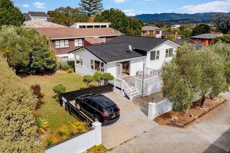 Photo of property in 4202a/2 Great North Road, Glendene, Auckland, 0602