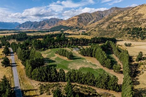 Photo of property in 728 Kane Road, Hawea Flat, Wanaka, 9382