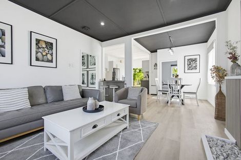 Photo of property in 17 Te Awa Avenue, Te Awa, Napier, 4110
