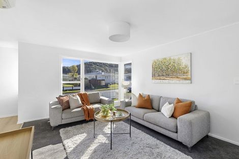 Photo of property in 40 Momona Street, Wainuiomata, Lower Hutt, 5014
