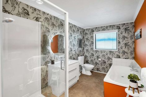 Photo of property in 39 Bank Street, Amberley, 7410