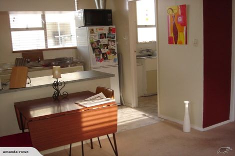 Photo of property in 21/125u Queens Drive, Lyall Bay, Wellington, 6022