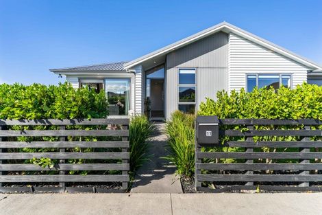 Photo of property in 11 Wheriko Avenue, Glenbrook, Waiuku, 2681