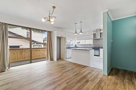 Photo of property in 57 Golf Road, New Lynn, Auckland, 0600