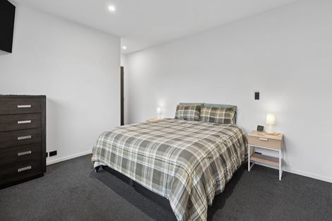 Photo of property in 40 Marbleleaf Lane, Albert Town, Wanaka, 9305