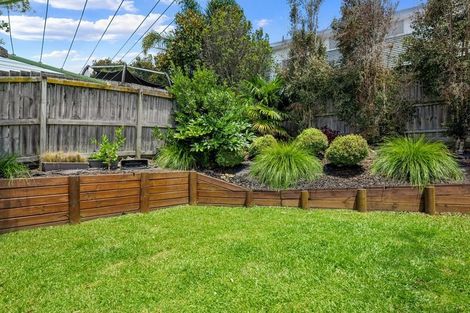 Photo of property in 56 Cabeleigh Drive, Helensville, 0800
