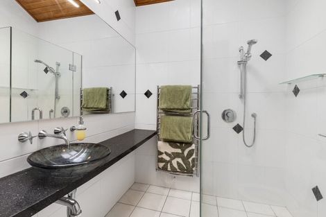 Photo of property in 112 Inglis Street, Seatoun, Wellington, 6022