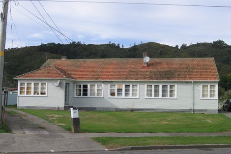 Photo of property in 20 Hughes Crescent, Taita, Lower Hutt, 5011