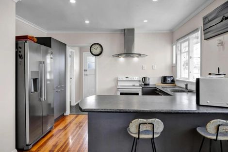 Photo of property in 124 Waihi Road, Hawera, 4610