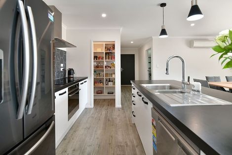 Photo of property in 35 St James Avenue, Helensville, 0800