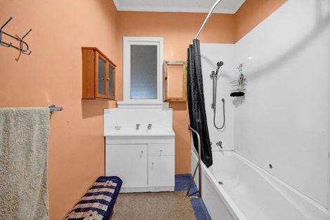 Photo of property in 5 Percy Avenue, Stratford, 4332