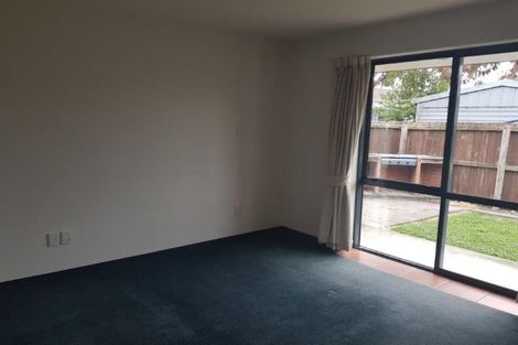 Photo of property in 8a Bass Street, Woolston, Christchurch, 8062