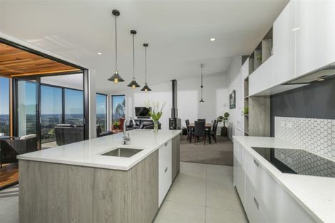 Photo of property in 182 Scenic Drive, Titirangi, Auckland, 0604