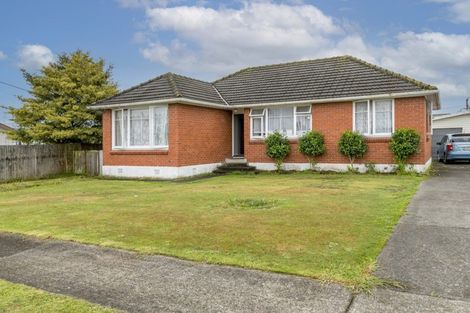Photo of property in 1 Kauri Street, Levin, 5510