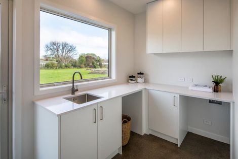 Photo of property in 13 Oates Place, Greytown, 5712