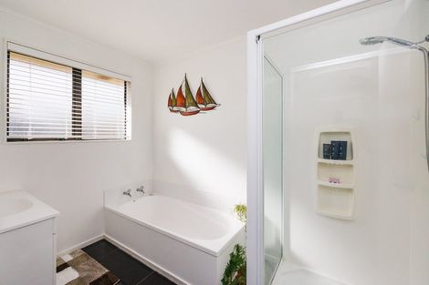 Photo of property in 55 Meridian Grove, Kelvin Grove, Palmerston North, 4414