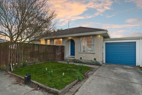 Photo of property in 1/11 Salford Avenue, Redwood, Christchurch, 8051