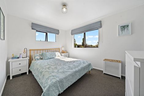 Photo of property in 80 Kervil Avenue, Te Atatu Peninsula, Auckland, 0610