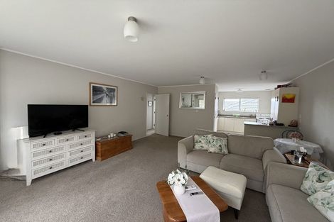 Photo of property in 130m Lakeside Drive, Orewa, 0931