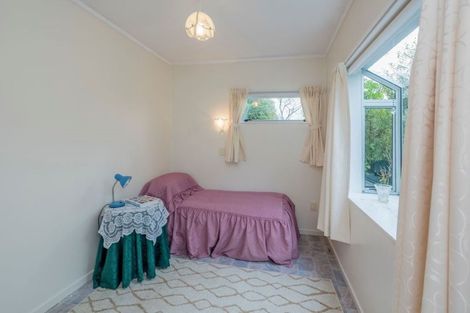 Photo of property in 12 Poneke Drive, Waikanae, 5036