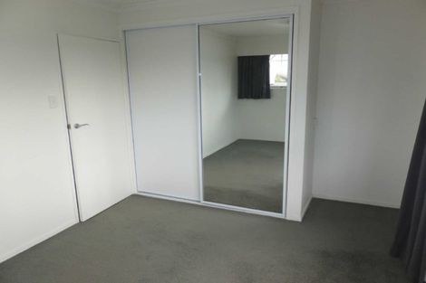 Photo of property in 17 Highland Place, Avonhead, Christchurch, 8042