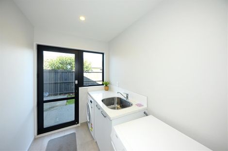Photo of property in 24 Davaar Crescent, Broomfield, Christchurch, 8042