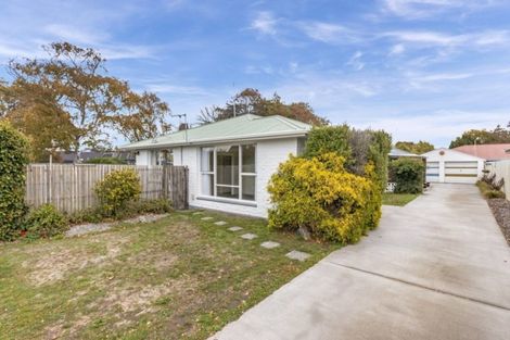 Photo of property in 16 Inwoods Road, Parklands, Christchurch, 8083
