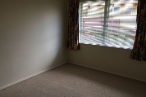 Photo of property in 2/4 Linklater Avenue, Bellevue, Tauranga, 3110