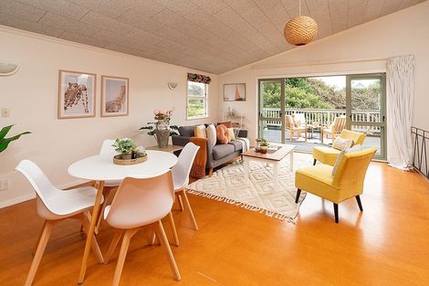 Photo of property in 162 Wellington Road, Paekakariki, 5034