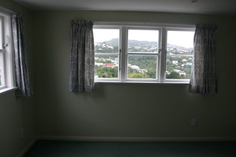 Photo of property in 2 Rodney Street, Northland, Wellington, 6012