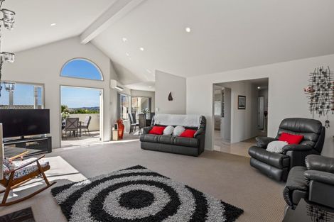 Photo of property in 26 Savoy Road, Orewa, 0931