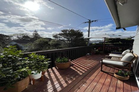 Photo of property in 25 Tawa Road, Te Atatu Peninsula, Auckland, 0610