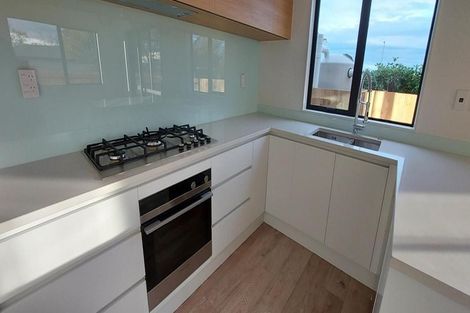 Photo of property in 29d Mackenzie Street, Te Atatu South, Auckland, 0610