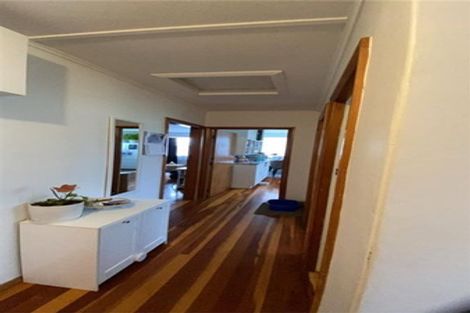 Photo of property in 60 Tremewan Street, Tawa, Wellington, 5028