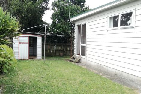 Photo of property in 14 Youngs Road, Papakura, 2110
