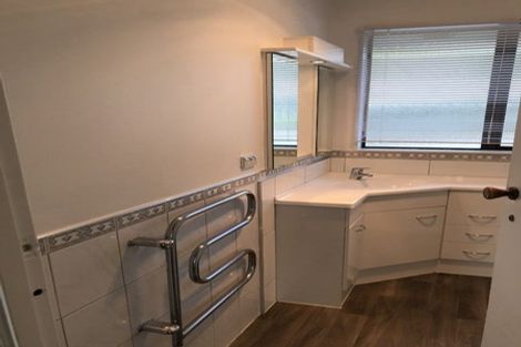 Photo of property in 5 Mataura Place, Clover Park, Auckland, 2019