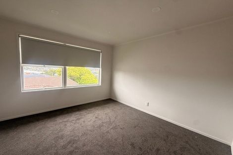 Photo of property in 19 Anne Road, Hillcrest, Auckland, 0627