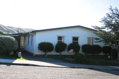 Photo of property in 33 Cranwell Street, Churton Park, Wellington, 6037