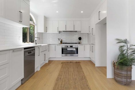 Photo of property in 1 Guildford Place, Bethlehem, Tauranga, 3110