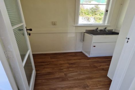 Photo of property in 9 Fraser Avenue, Johnsonville, Wellington, 6037