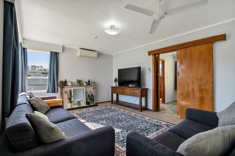 Photo of property in 2 Thames Street, Welbourn, New Plymouth, 4310