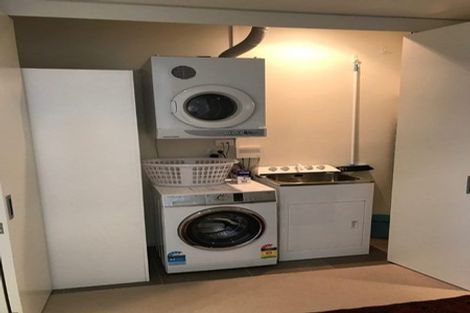 Photo of property in 22 Liardet Apartments, 201/22 Liardet Street, New Plymouth, 4310