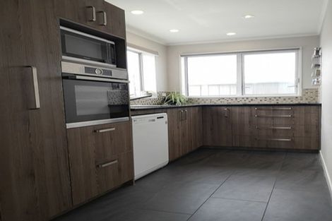 Photo of property in 19f2 Byron Street, Miramar, Wellington, 6022