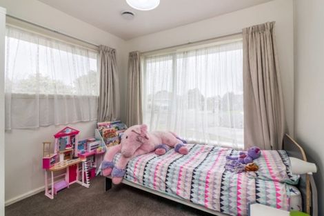 Photo of property in 8 Bellina Place, Broomfield, Christchurch, 8042