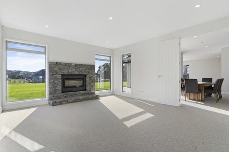 Photo of property in 5 Riverside Way, Clevedon, 2585