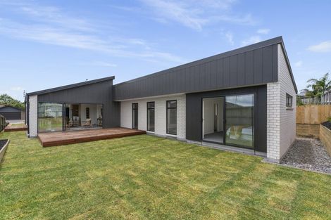 Photo of property in 7 Kayelene Place, Omokoroa, 3114
