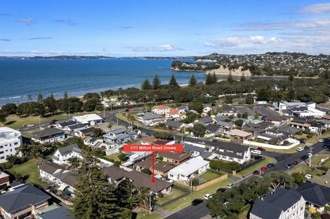 Photo of property in 1/11 Milton Road, Orewa, 0931